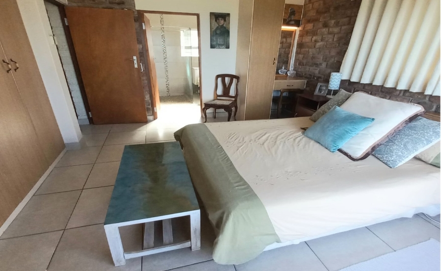 5 Bedroom Property for Sale in Dana Bay Western Cape